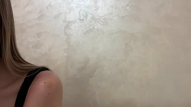 CaitlinaJayne23 online show from 11/21/25, 04:33