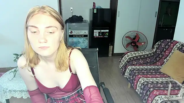 ReddHotPipper online show from 06/26/26, 03:55