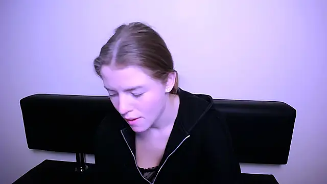 Snapshot of MissOliviaa_ chatting on 01/31/25, 11:46 MissOliviaa  online show from 01/31/25, 11:46