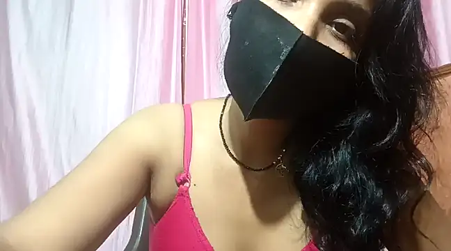 poojaxxx65 online show from 02/22/25, 11:13