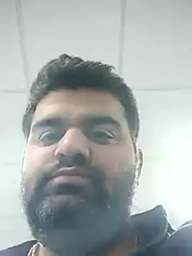 Snapshot of Happyman300 chatting on 11/13/25, 11:42 Happyman300 online show from 11/13/25, 11:42