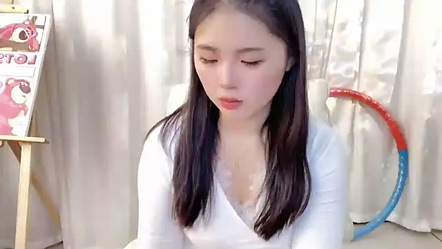 Snapshot of SU__SU chatting on 02/05/25, 06:24 SU SU online show from 02/05/25, 06:24