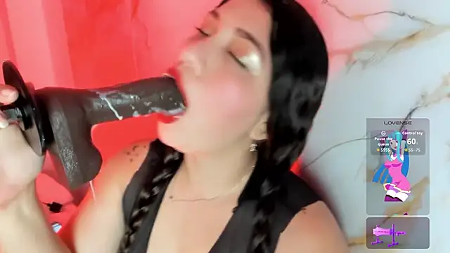 hade cute online show from 05/13/26, 06:27