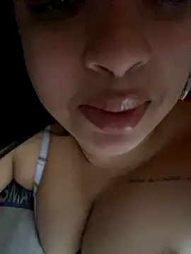 Snapshot of lalinha_sapeka chatting on 11/28/25, 01:25 lalinha sapeka online show from 11/28/25, 01:25