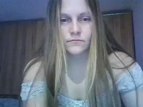 Evasapples online show from 03/04/25, 03:59