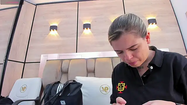 Snapshot of dorothy_vegga chatting on 02/02/26, 04:00 dorothy vegga online show from 02/02/26, 04:00