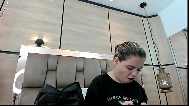 Snapshot of dorothy_vegga chatting on 02/23/26, 03:37 dorothy vegga online show from 02/23/26, 03:37