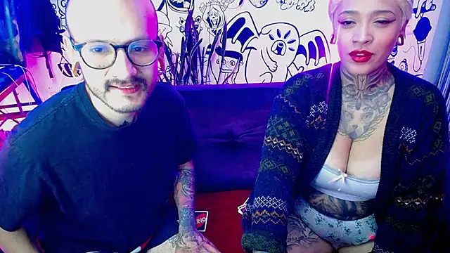 Snapshot of tatouagendecouple chatting on 12/31/24, 06:16 tatouagendecouple online show from 12/31/24, 06:16