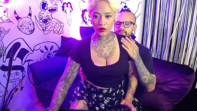 Snapshot of tatouagendecouple chatting on 01/10/25, 04:44 tatouagendecouple online show from 01/10/25, 04:44
