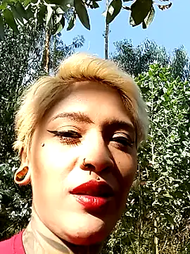 Snapshot of tatouagendecouple chatting on 01/16/25, 01:14 tatouagendecouple online show from 01/16/25, 01:14