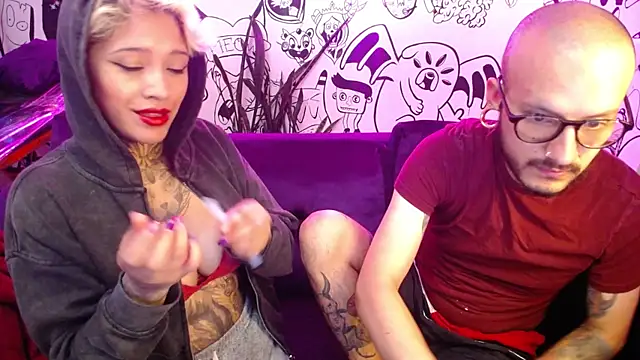 Snapshot of tatouagendecouple chatting on 02/15/25, 08:54 tatouagendecouple online show from 02/15/25, 08:54