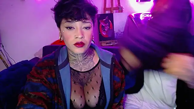Snapshot of tatouagendecouple chatting on 09/10/25, 04:01 tatouagendecouple online show from 09/10/25, 04:01