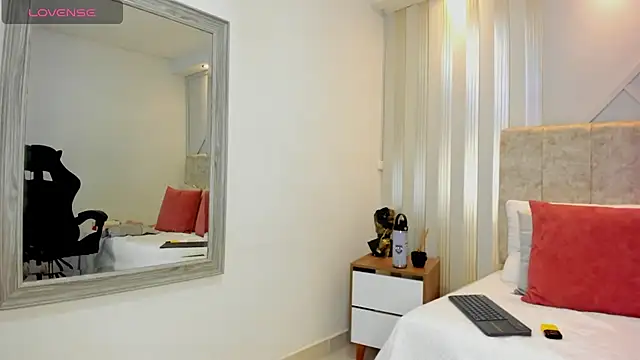 Tayra Pradit online show from 01/16/25, 10:44