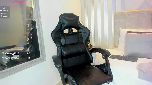 Tayra Pradit online show from 02/25/25, 08:14