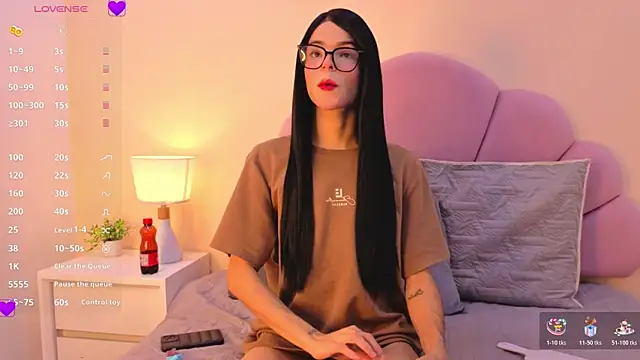 Realbadbxtch online show from 11/25/25, 04:18