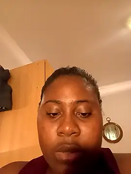 Snapshot of KennyBigWoman chatting on 11/04/25, 10:03 KennyBigWoman online show from 11/04/25, 10:03