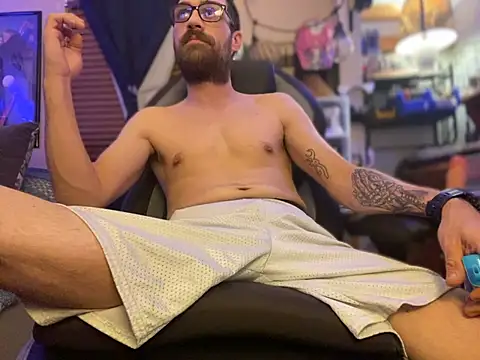 Snapshot of slutty_guy12 chatting on 01/28/25, 03:04 slutty guy12 online show from 01/28/25, 03:04