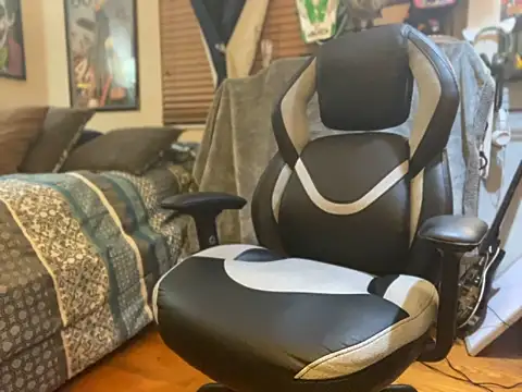 Snapshot of slutty_guy12 chatting on 02/02/25, 11:53 slutty guy12 online show from 02/02/25, 11:53