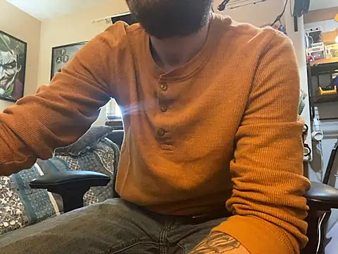 Snapshot of slutty_guy12 chatting on 02/03/25, 04:31 slutty guy12 online show from 02/03/25, 04:31