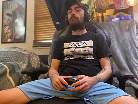 Snapshot of slutty_guy12 chatting on 02/04/25, 09:10 slutty guy12 online show from 02/04/25, 09:10