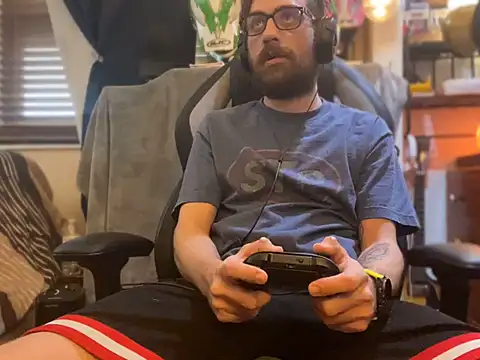 Snapshot of slutty_guy12 chatting on 02/11/25, 09:14 slutty guy12 online show from 02/11/25, 09:14