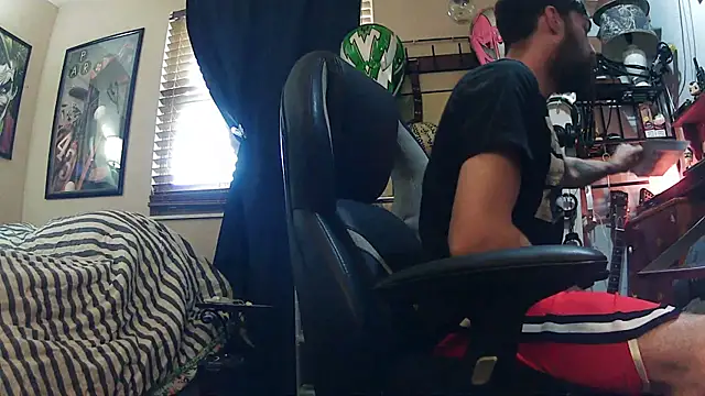 Snapshot of slutty_guy12 chatting on 02/13/25, 07:42 slutty guy12 online show from 02/13/25, 07:42