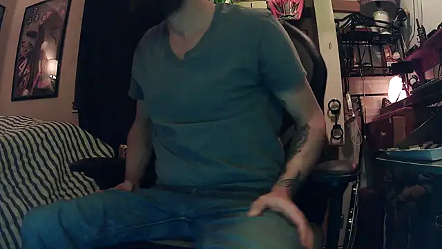 Snapshot of slutty_guy12 chatting on 02/16/25, 11:59 slutty guy12 online show from 02/16/25, 11:59