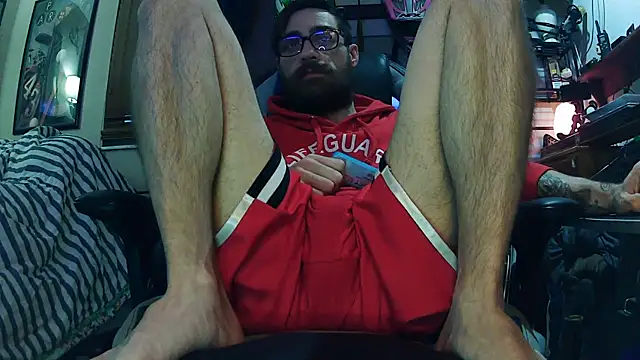 Snapshot of slutty_guy12 chatting on 02/19/25, 12:33 slutty guy12 online show from 02/19/25, 12:33