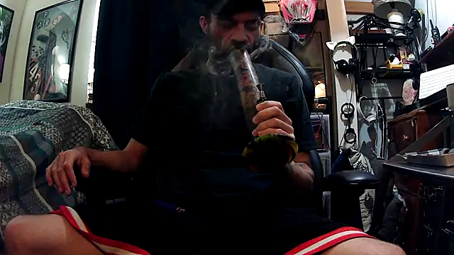 slutty guy12 online show from 02/20/25, 07:08