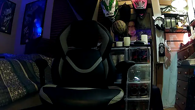 Snapshot of slutty_guy12 chatting on 02/25/25, 04:14 slutty guy12 online show from 02/25/25, 04:14