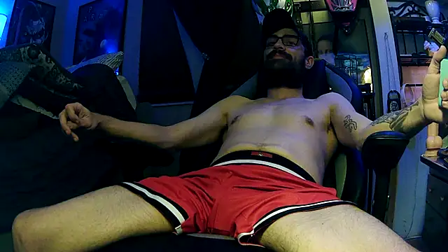 Snapshot of slutty_guy12 chatting on 03/03/25, 04:47 slutty guy12 online show from 03/03/25, 04:47