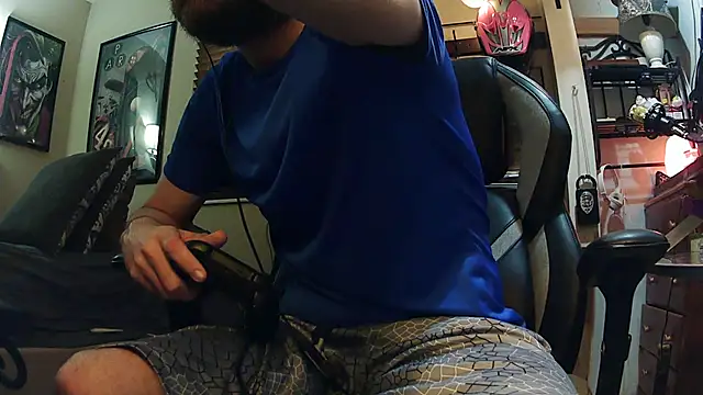 Snapshot of slutty_guy12 chatting on 03/05/25, 09:04 slutty guy12 online show from 03/05/25, 09:04