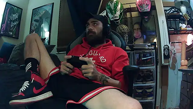 Snapshot of slutty_guy12 chatting on 03/07/25, 01:09 slutty guy12 online show from 03/07/25, 01:09