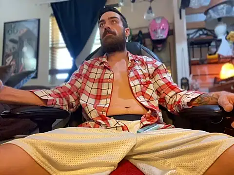 Snapshot of slutty_guy12 chatting on 03/17/25, 04:11 slutty guy12 online show from 03/17/25, 04:11