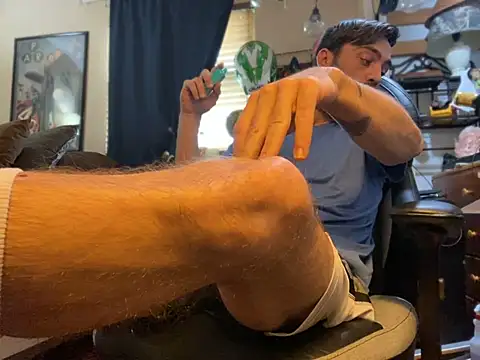 Snapshot of slutty_guy12 chatting on 03/18/25, 07:20 slutty guy12 online show from 03/18/25, 07:20