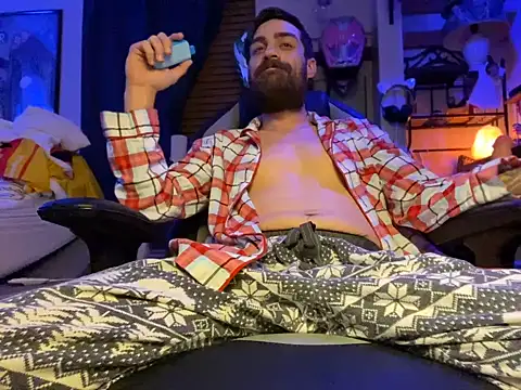 Snapshot of slutty_guy12 chatting on 03/19/25, 04:36 slutty guy12 online show from 03/19/25, 04:36