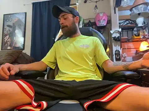 Snapshot of slutty_guy12 chatting on 03/21/25, 05:12 slutty guy12 online show from 03/21/25, 05:12