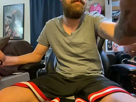 Snapshot of slutty_guy12 chatting on 03/22/25, 12:49 slutty guy12 online show from 03/22/25, 12:49