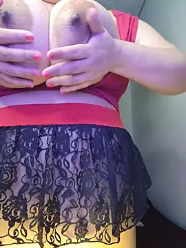 Snapshot of valeriadiax chatting on 03/18/26, 07:00 valeriadiax online show from 03/18/26, 07:00