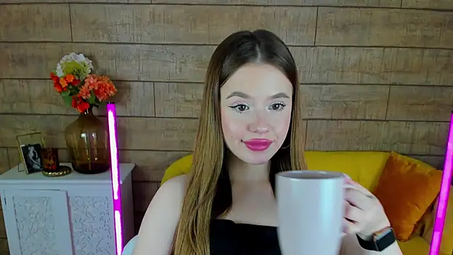 MilanaBalmain online show from 02/01/25, 07:47