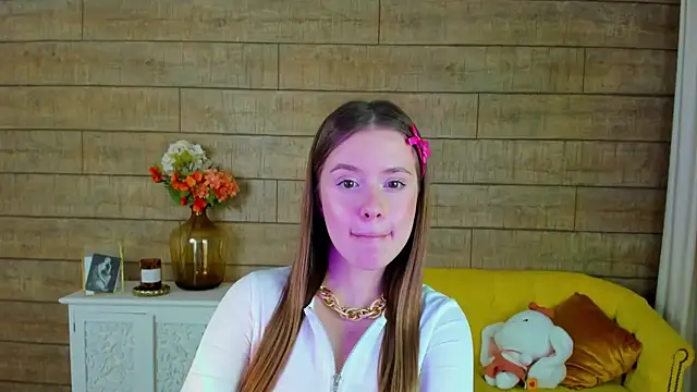 MilanaBalmain online show from 02/10/25, 11:36