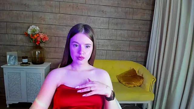 MilanaBalmain online show from 02/11/25, 10:37