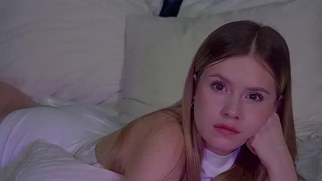 MilanaBalmain online show from 11/11/25, 05:40