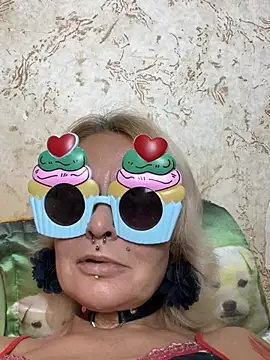 Gardener of Illusions online show from 06/22/26, 02:46