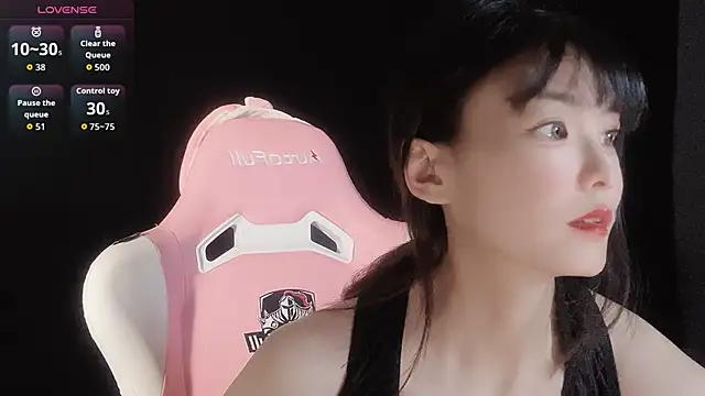 Snapshot of Ahrii_xia chatting on 11/05/25, 09:31 Ahrii xia online show from 11/05/25, 09:31