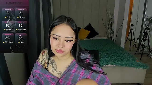 baby  kim online show from 02/20/25, 08:36