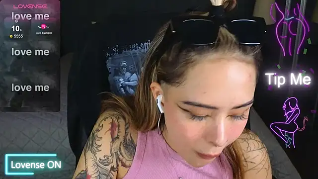 baby  kim online show from 10/09/25, 09:13