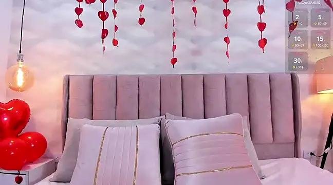 im nika  online show from 02/17/25, 12:38