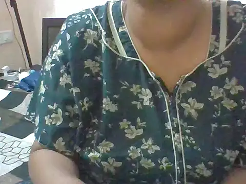 Snapshot of Sexy-Shalinii chatting on 04/05/26, 05:43 Sexy-Shalinii online show from 04/05/26, 05:43