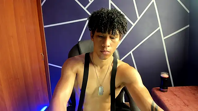 Snapshot of Pendragon1224 chatting on 12/15/24, 04:15 Pendragon1224 online show from 12/15/24, 04:15